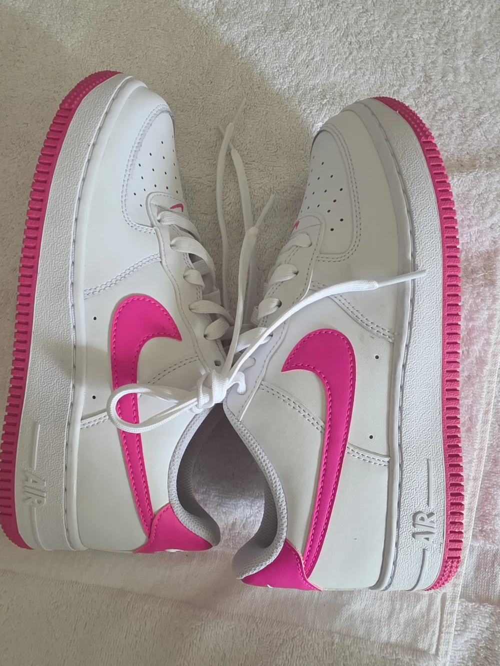 Nike Air Force 1 Low GS White Laser Fuchsia Hot Pink FV5948-102 NWT 6.5W /5Y